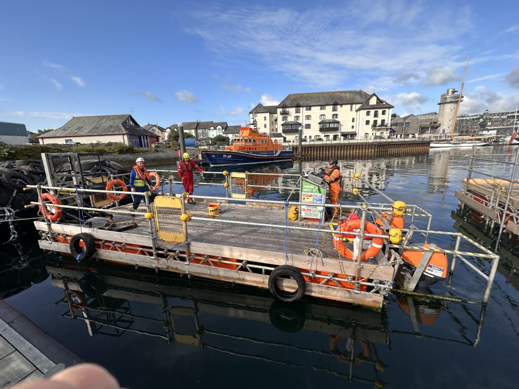 8x4 fast scaff falmouth a&amp;p underway