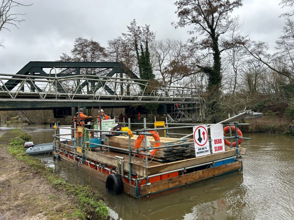 8x4 river lee m r scaffolding afloat loaded bridge