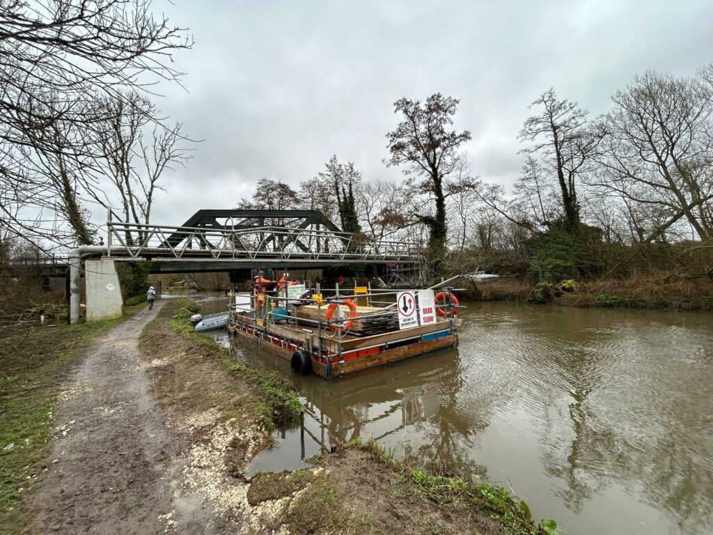 8x4 shalford pipe attridge alongside