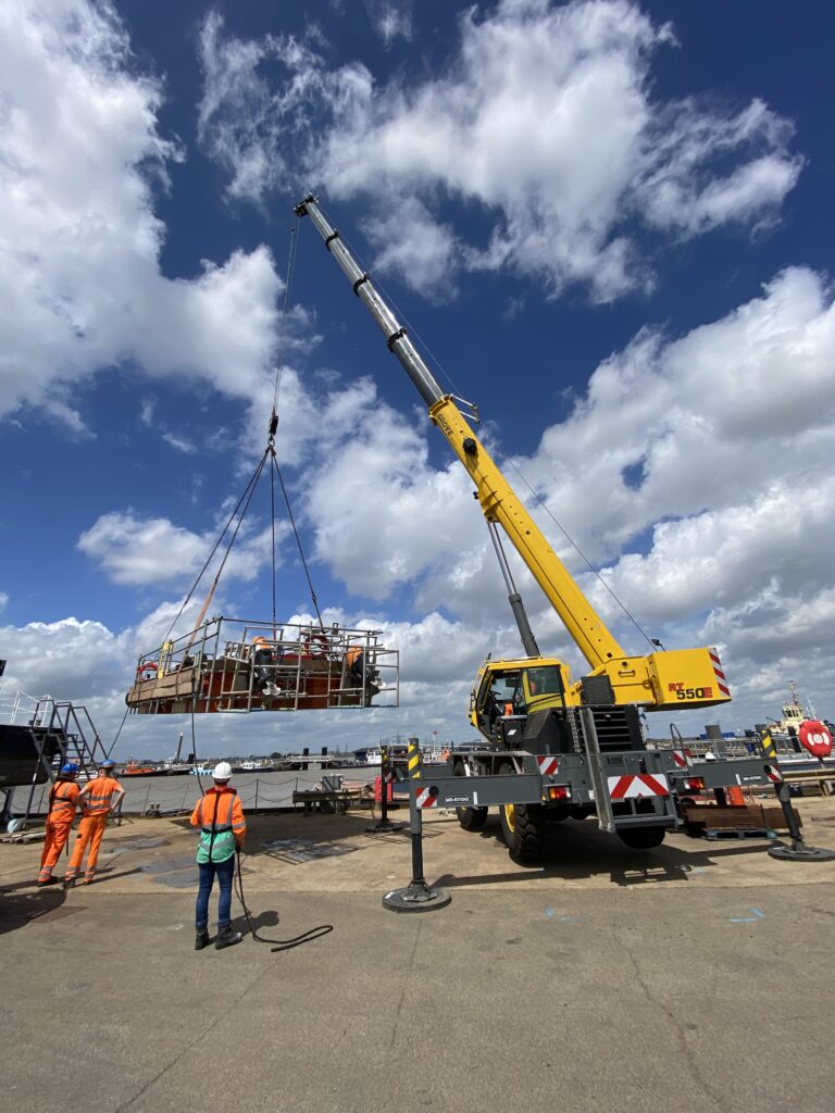 tb 8x4 lift crane